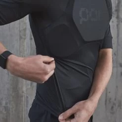 Plastron De Protection POC Oseus VPD Noir Trafic 13 Plastron De Protection POC Oseus VPD Noir Trafic -Vélo Équipement Magasin pc 20388 1002 006